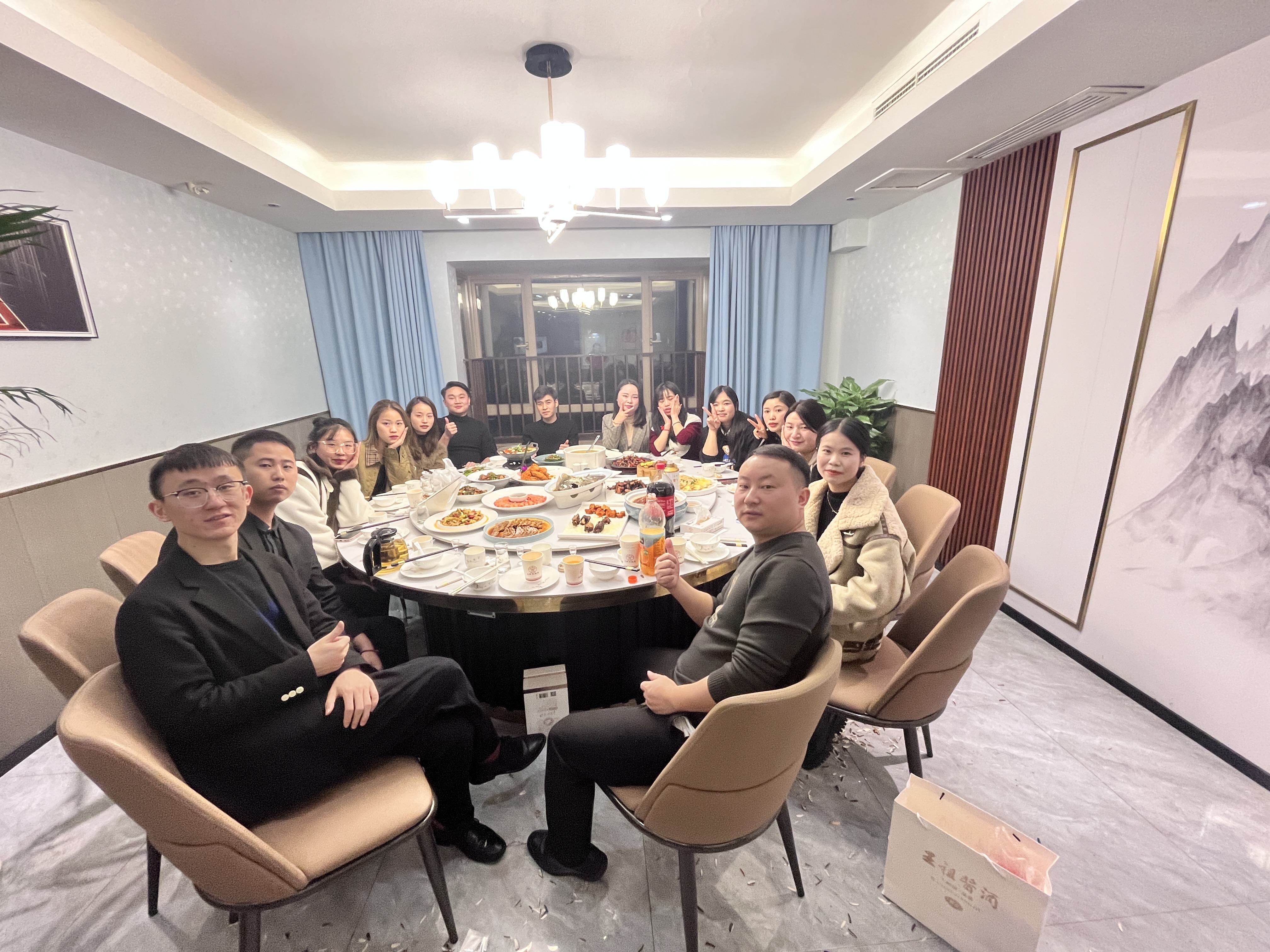 �����Ŷ�չʾ